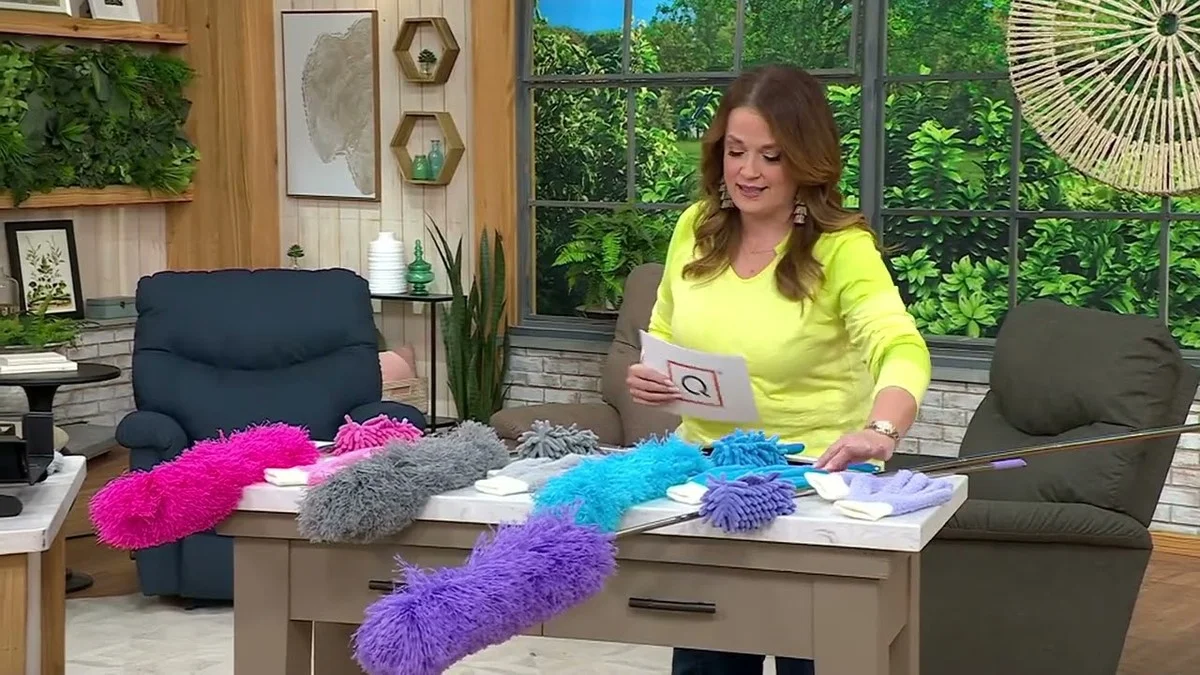 Rubber handschoenen tegen stof op je bank: het trucje dat niemand kent - image 2