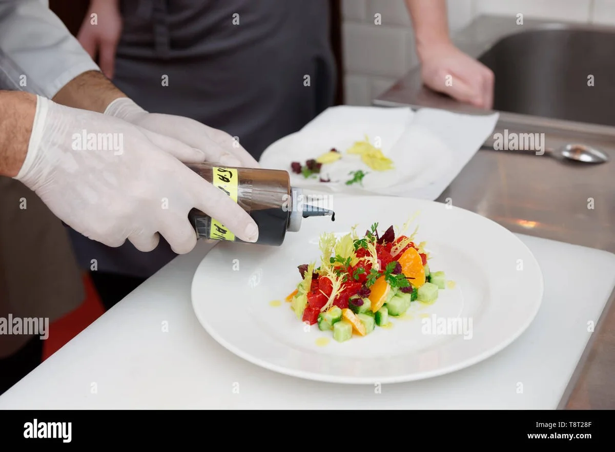 Waarom chefkoks altijd azijn in kokend water voor eieren doen - image 1