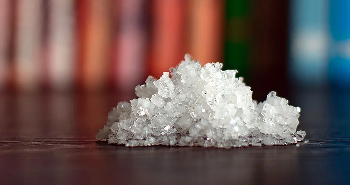 Zout in je afwasmachine: waarom dit uw glazen doet glanzen als nieuw