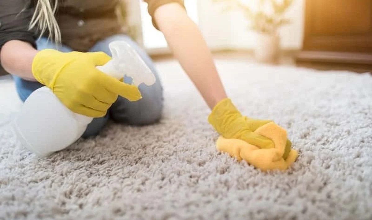 Bakingsoda op je tapijt: waarom dit beter werkt dan elke stofzuiger - image 1