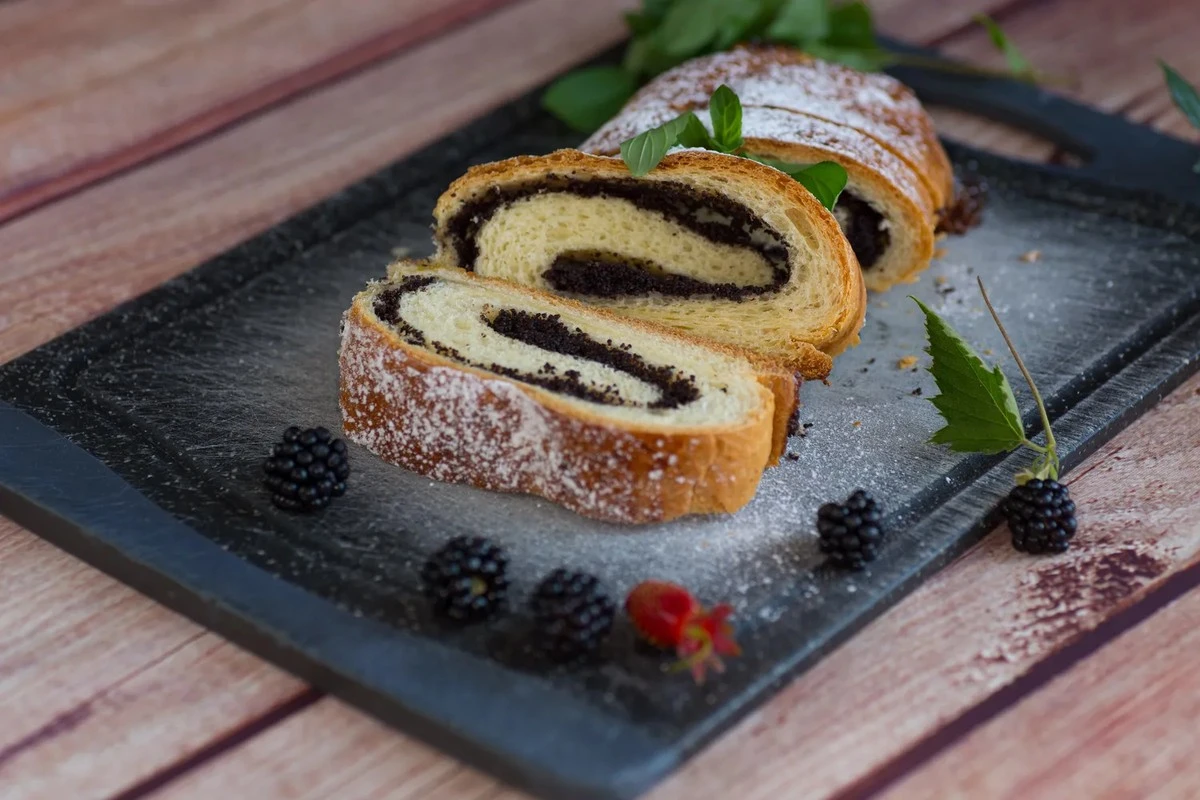 De Geheim van Perfect Sappige Poppy Seed Rolls: Nooit Meer Droge Broodjes!