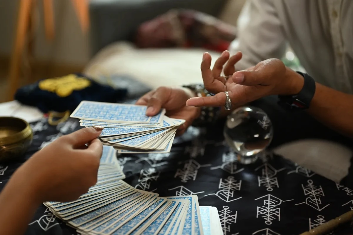 De Tarot Horoscoop: Van 26 Januari T/M 1 Februari – Welke Kaart Brengt Glück & Welke Waarschuwt?