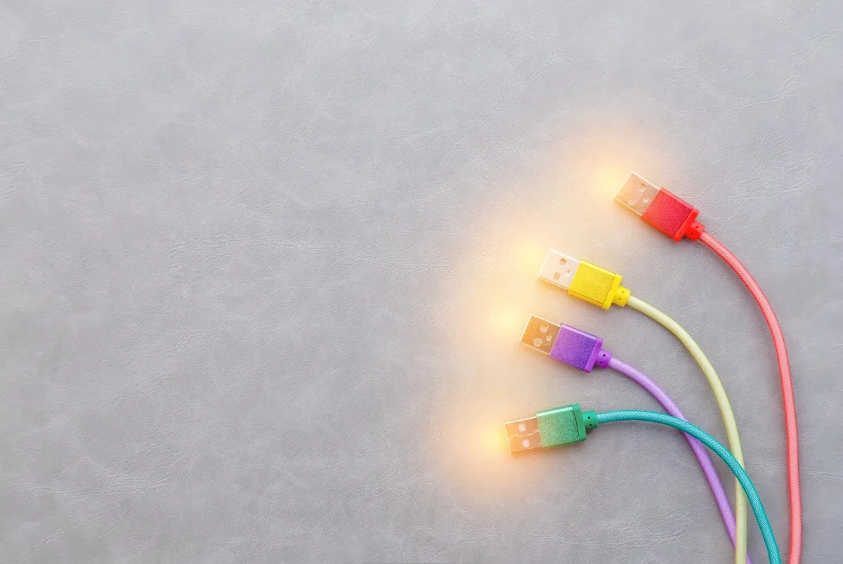 De verborgen betekenis in je USB-poort: Waarom de kleur ertoe doet voor snelheid en kracht