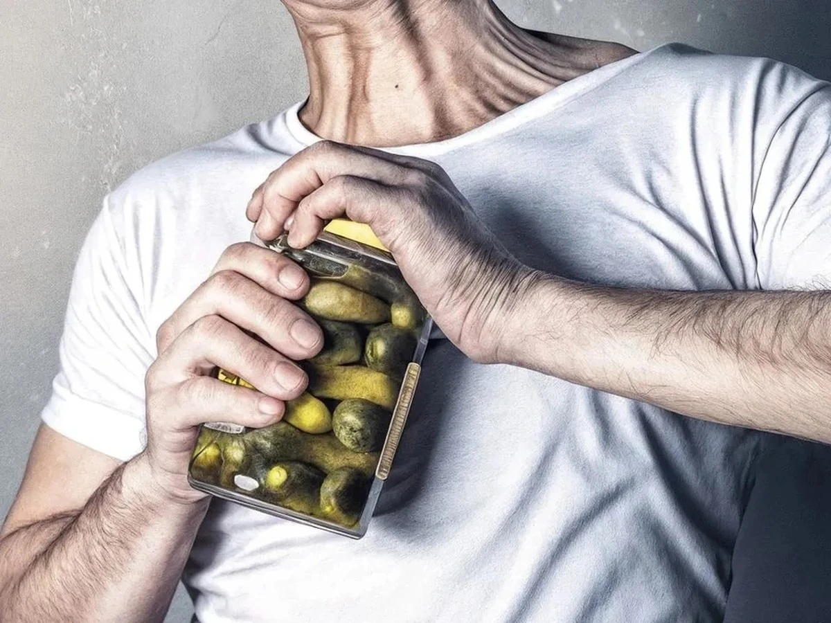 De verrassende truc met een eetlepel om elk potje te openen