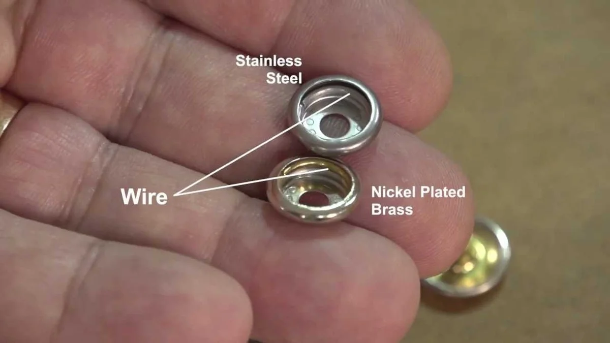 Drukknopen vastgezet? Een ijsblokje lost het in 30 seconden op