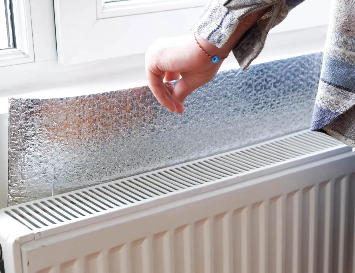 Geurzakjes achter je radiatoren? Dit bespaart je 30% op je verwarmingskosten