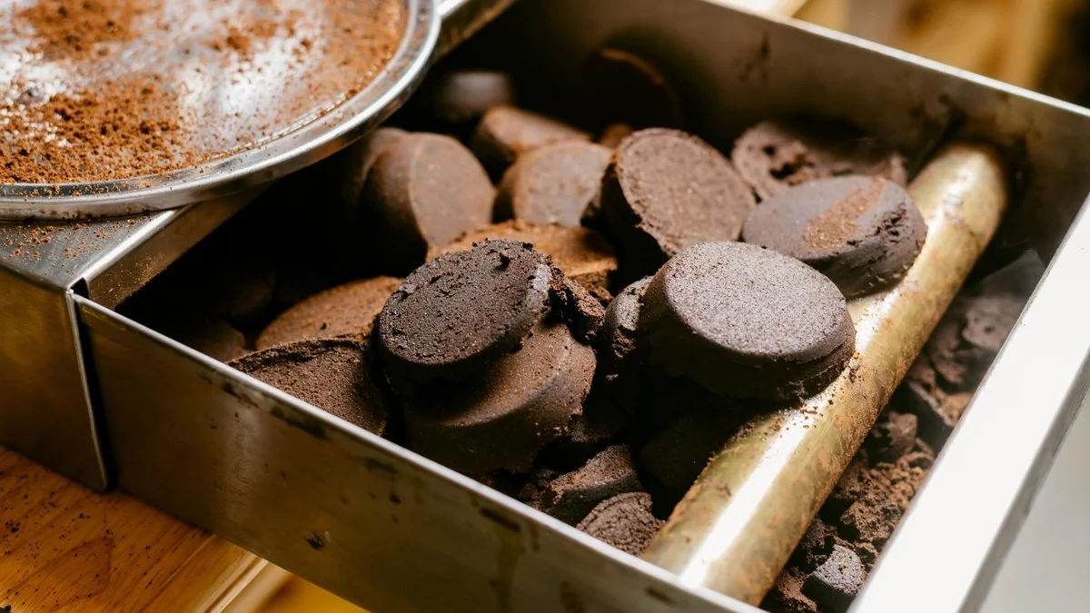 Koffiedik in je plantenpotten: waarom tuiniers dit jarenlang verzwegen hebben - image 1