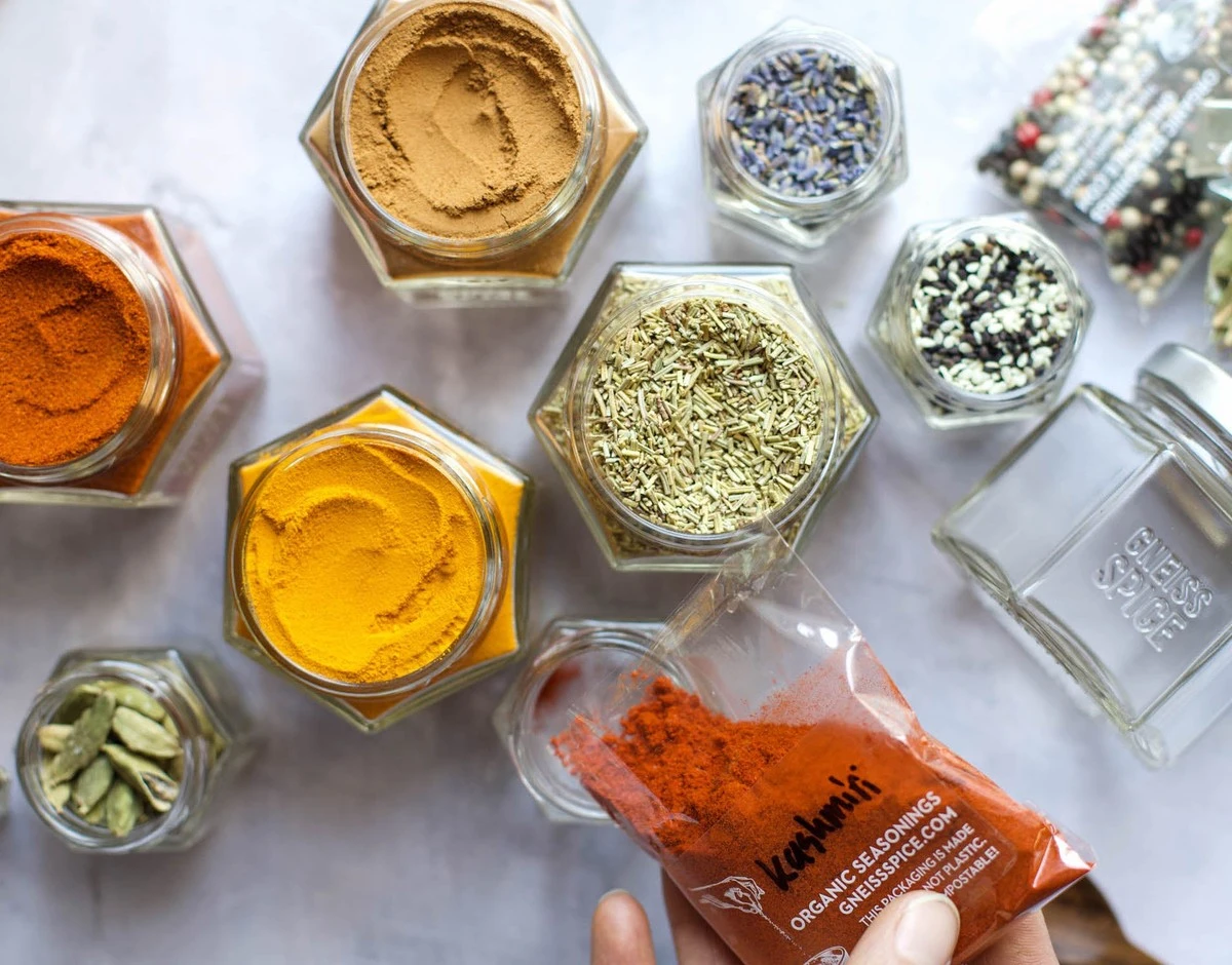 Kruidnagel: Kruidige Warmte voor Elk Huis (En Meer!) - image 1