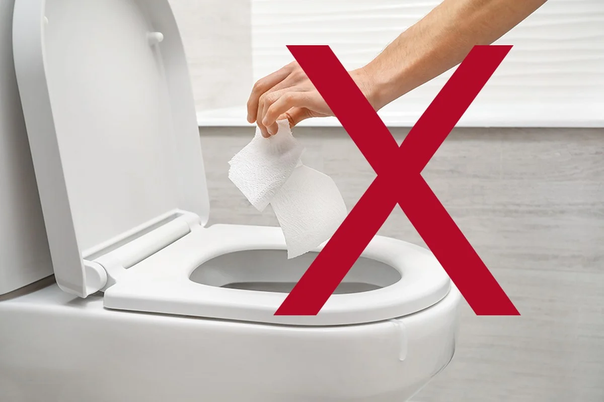 Loodgieters waarschuwen: stop onmiddellijk met het weggooien van dit in je toilet - image 1