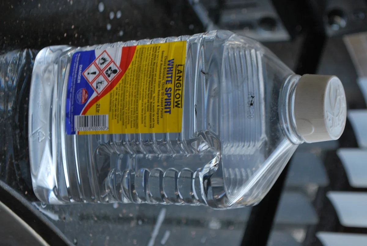 Petroleum op katten- en hondenluchtjes: waarom schoonmakers dit altijd gebruiken - image 2