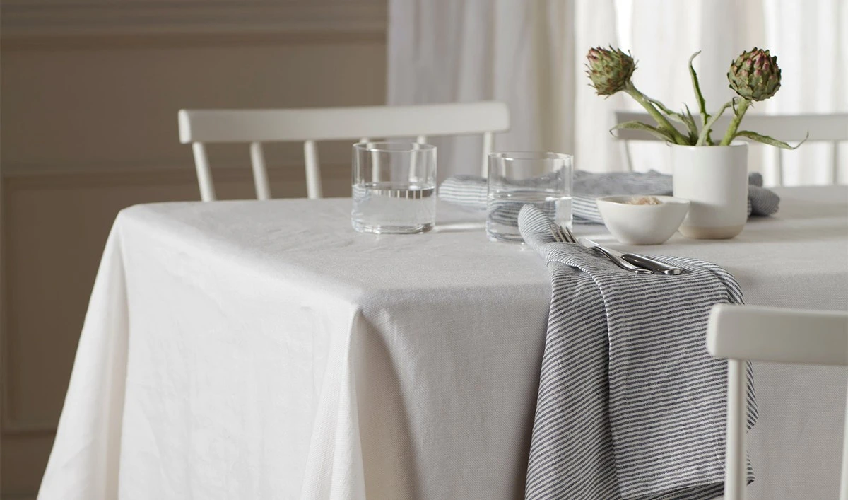 Restauranteigenaren delen hun geheim: zo krijgen ze tafelkleden kraakhelder zonder agressieve chemicaliën - image 1