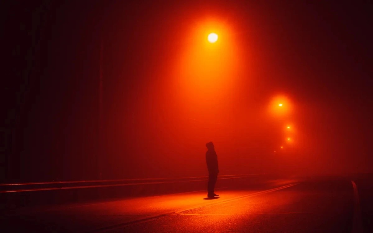 Rode straatlantaarn: Denemarken experimenteert met licht dat onze nachten voorgoed kan veranderen