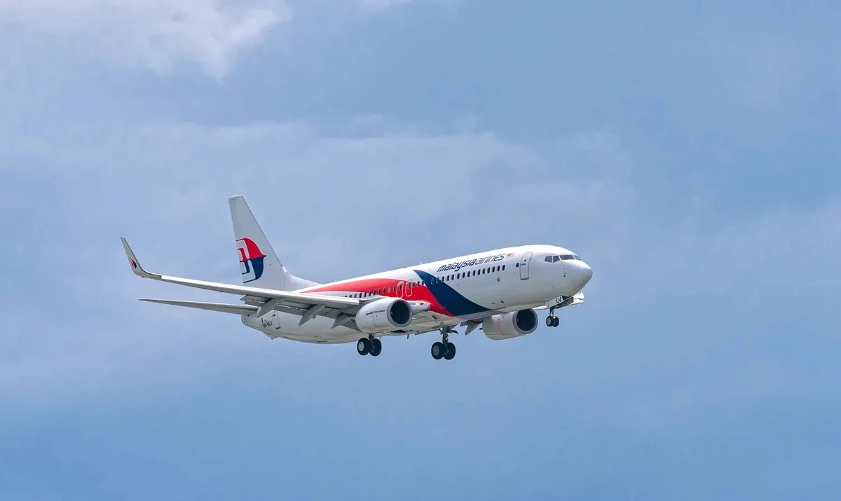 Vliegtuig verdwenen bij Colombiaanse grens: Lot van 15 inzittenden onzeker