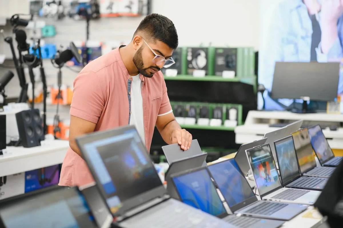 Waarom iedereen massaal nieuwe computers koopt: dit betekent het voor jou in 2025