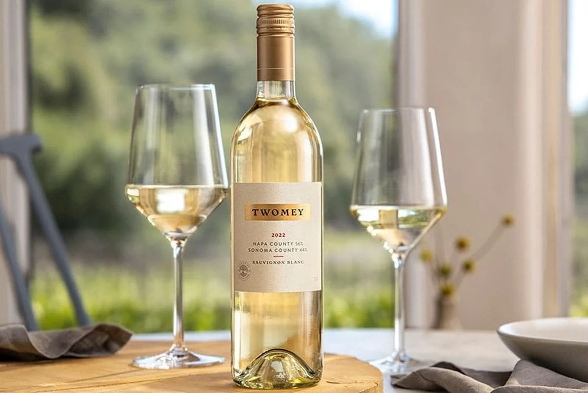 Witte wijn tegen wijnvlekken: het paradoxale schoonmaaktrucje dat werkelijk werkt - image 1