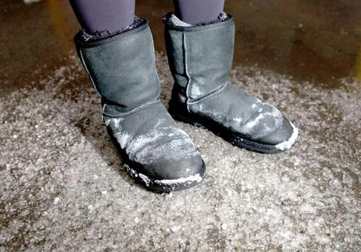 Zout op wijnvlekken binnen 30 seconden: de trucjes die schoonmakers gebruiken - image 2