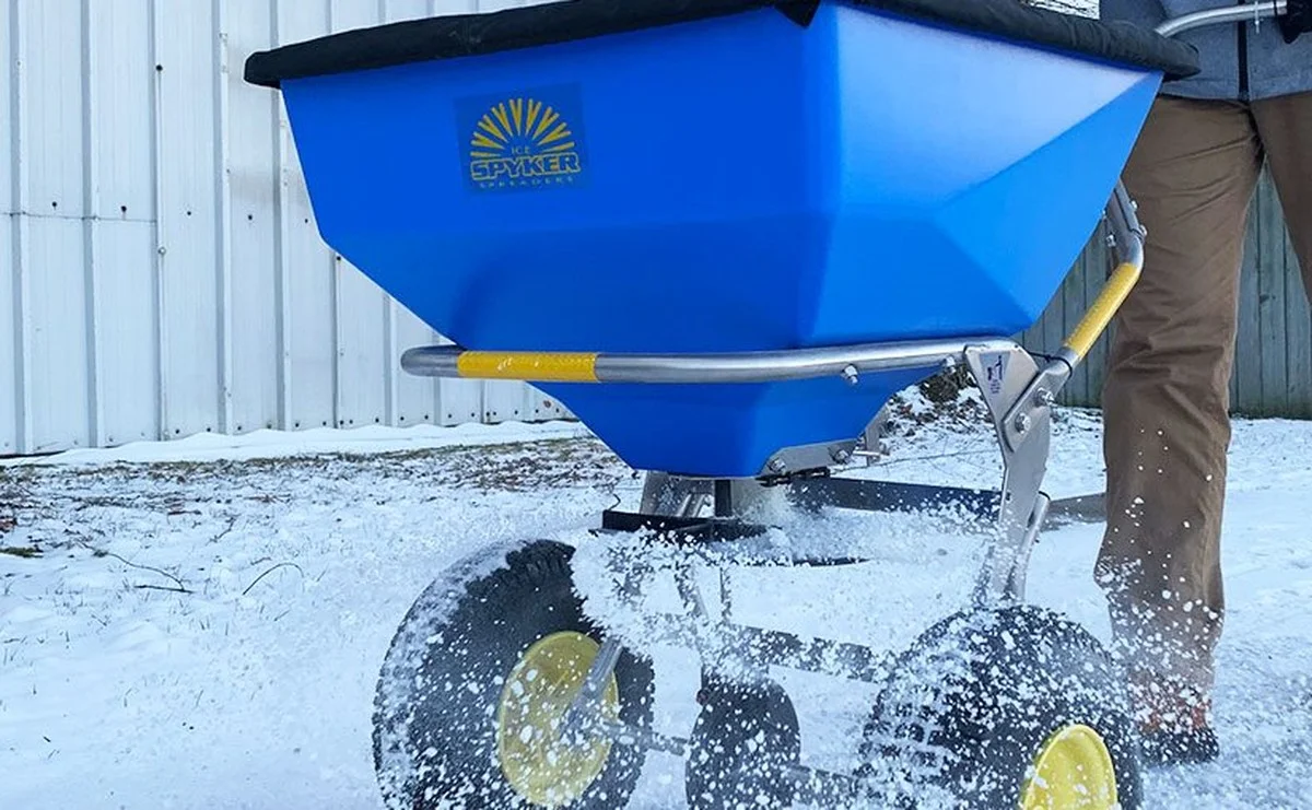 Zoutstrooier tegen krassen in je ruiten: het geheim dat glazenwassers verzwijgen