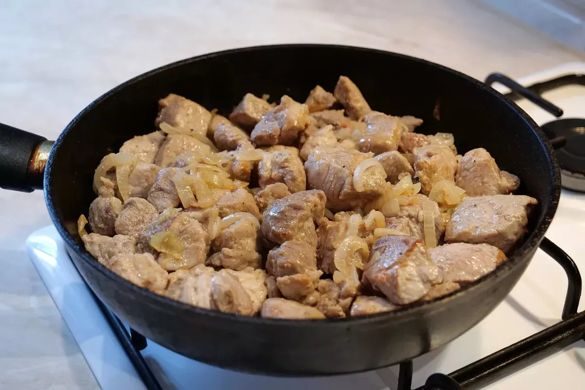 5 veelgemaakte fouten bij het bakken van vlees: hierdoor wordt je steak droog, taai of 'gekookt' - zelfs als je alles goed deed