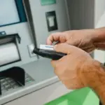 Bankalgoritmes beslissen straks of je vandaag eet: de verborgen realiteit van ons geld