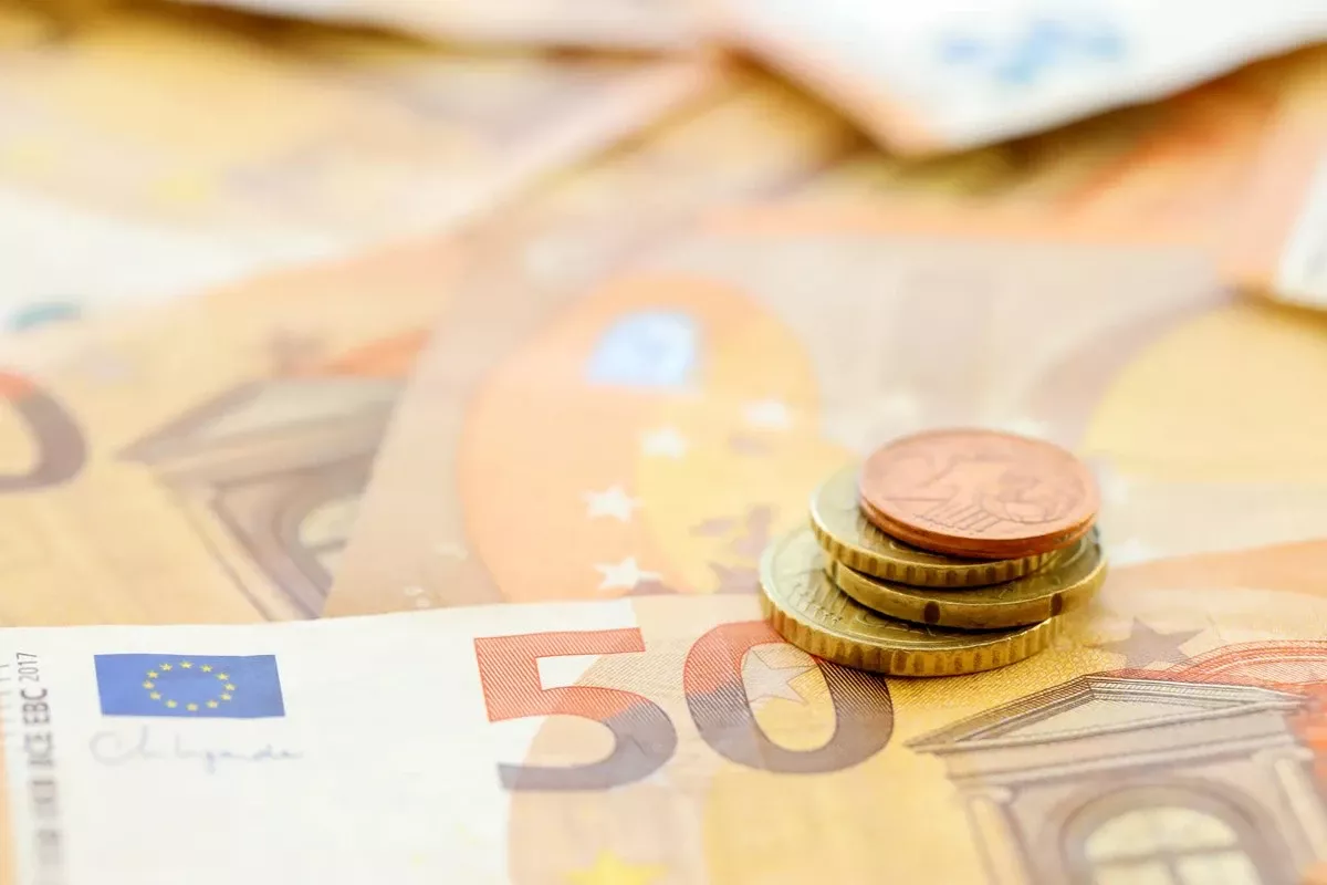 Estse Bijverdiensten: Hoe Sommigen €5000+ Per Jaar Verdienen Naast Hun Hoofdbaan