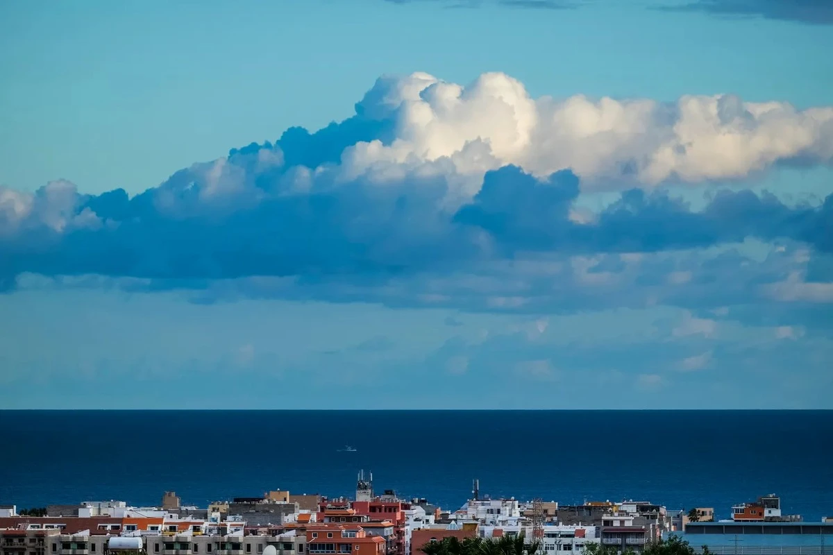 Europa's 2026 Zomer: Klimaatvoorspellingen Luiden Alarm voor Extreme Hitte en Stormen