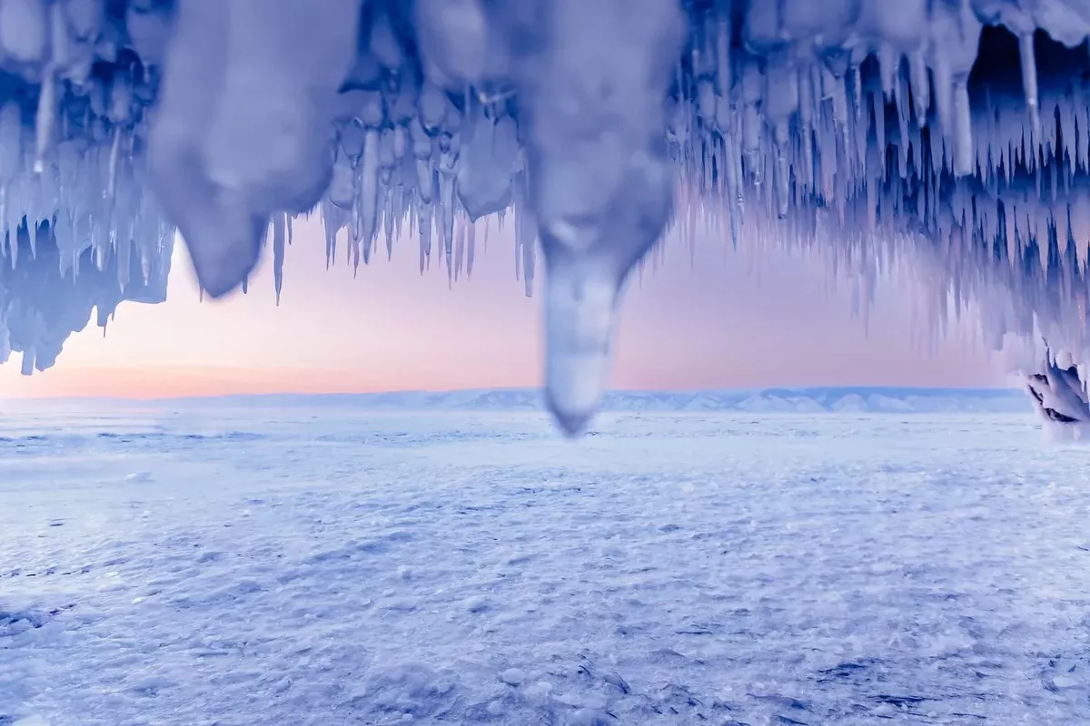 IJskoud Avontuur: Oost-Europese auto's rijden over de Baltische Zee