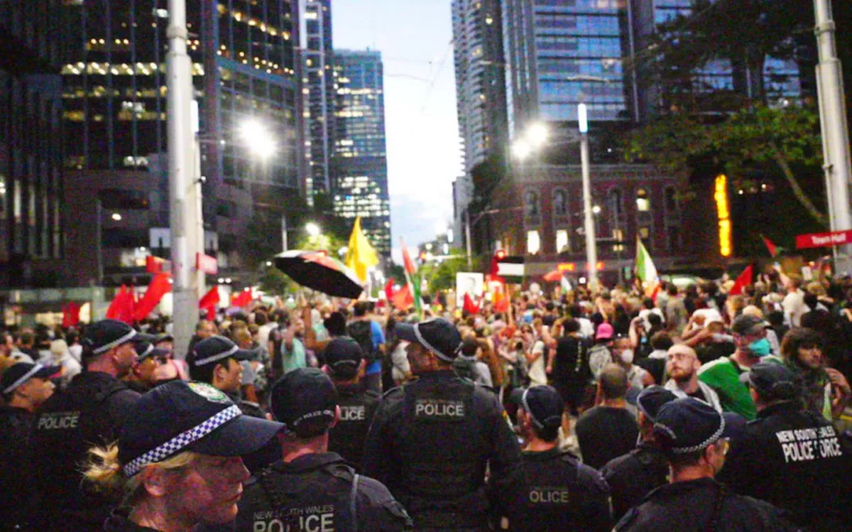 Massale protesten in Sydney: traangas, arrestaties en beschuldigingen aan het adres van de politie - image 1