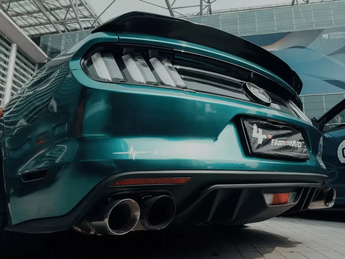 Twee uitlaatpijpen? Waarom een dubbel systeem niet altijd voor meer vermogen zorgt - De verrassende waarheid