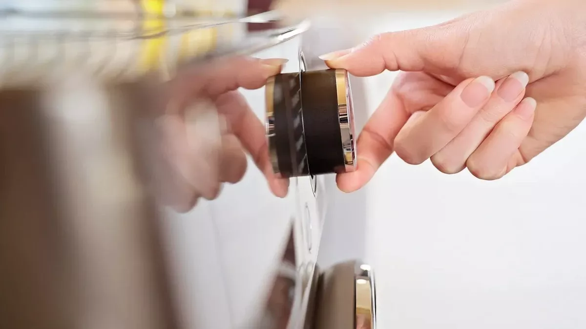 Uw wasmachine reinigt zichzelf: de verborgen knoppen die monteurs u zelden vertellen