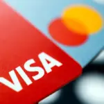 Waarom het simpelweg doorknippen van je oude bankpas een groot financieel risico is