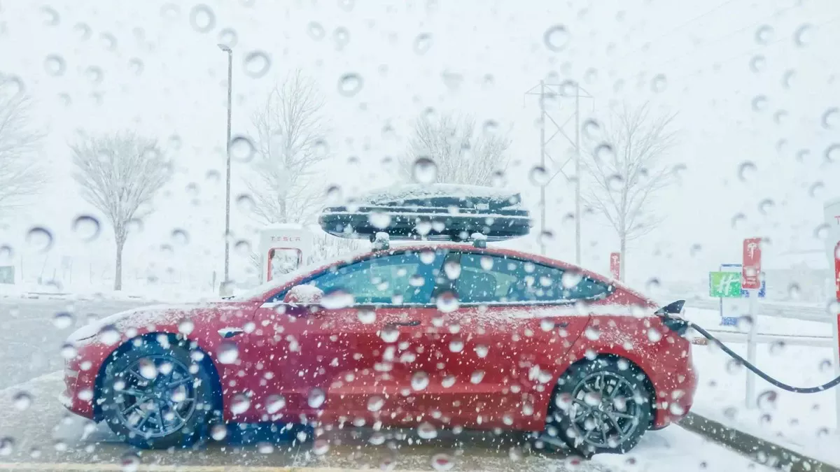 Wat de verwarming van je elektrische auto 'eet' in de vrieskou: de cijfers die je verrassen