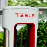 Betaalt Tesla je echt om over te stappen? De gratis kilometers in Nederland, wat ze waard zijn