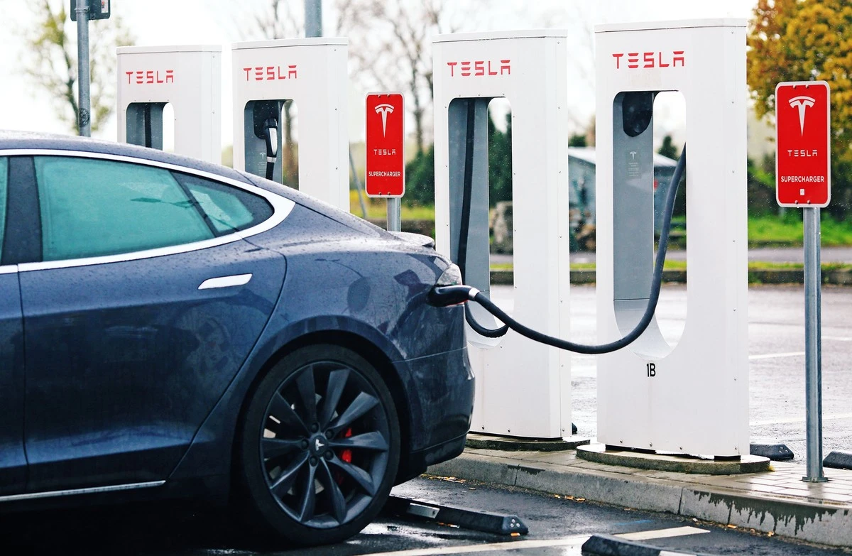 Betaalt Tesla je echt om over te stappen? De gratis kilometers in Nederland, wat ze waard zijn - image 1