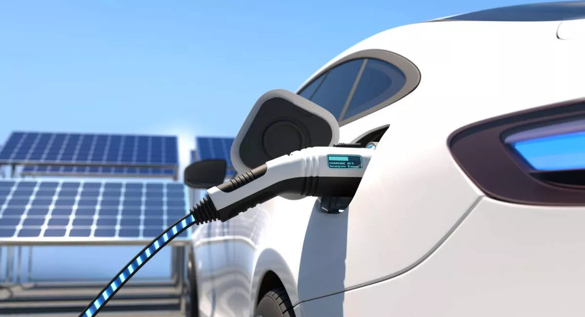 BYD's 5-Minute Charge: The EV Revolution That Leaves Gas Station Coffee Behind - image 1
