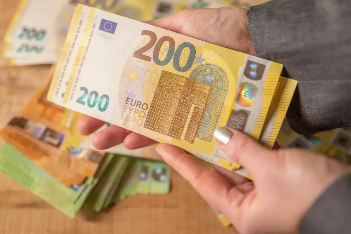 De grens voor geluk: hoeveel moet je verdienen voordat geld minder belangrijk wordt?