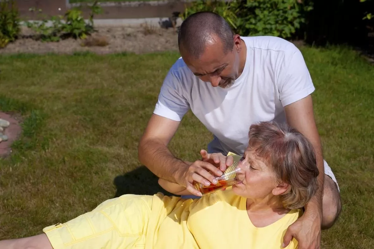 De subtiele tekenen van hitteberoerte die je elke zomer moet kennen