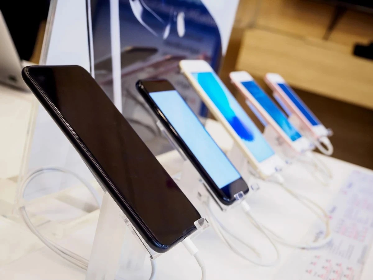 Gebruikte flagship telefoon of nieuw mid-range toestel: waar zit de slimste investering?