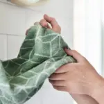 Hardnekkige handdoeken: zo worden ze weer zacht met 2 theelepels in de wasmachine