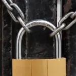 Vrouw gevangen gehouden door bekende voor bijna 25 jaar: schokkende vonnis vandaag