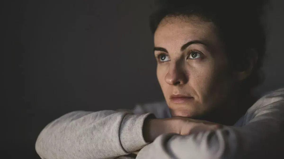 Waarom je hersenen 'moe' worden, zelfs als je niet slaapt: de verborgen uitdaging van het lichaam na een slapeloze nacht